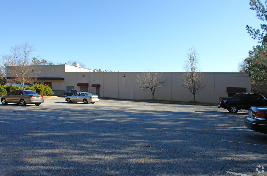 5125 Peachtree Industrial Blvd, Peachtree Corners, GA en venta - Foto del edificio - Imagen 3 de 3