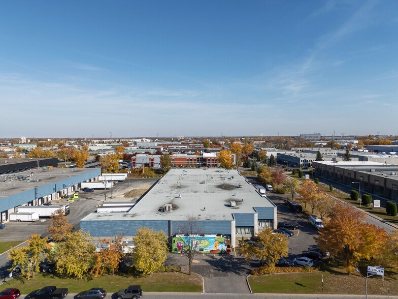2115-2147 Rue de la Province, Longueuil, QC en alquiler - Foto del edificio - Imagen 3 de 14