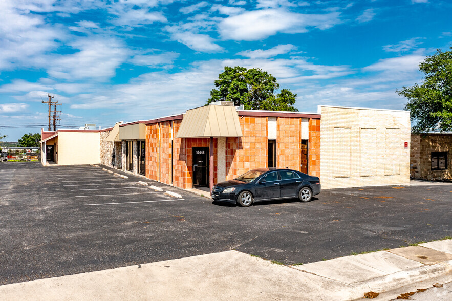 Gulfdale 10448, San Antonio, TX en alquiler - Foto del edificio - Imagen 1 de 3