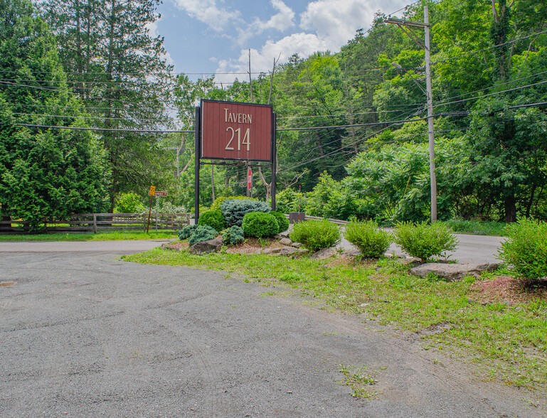 76 Route 214, Phoenicia, NY en venta - Foto del edificio - Imagen 2 de 31