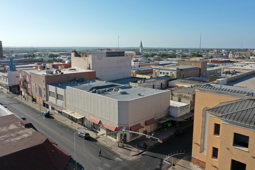 1219 Farragut St, Laredo, TX en venta - Foto del edificio - Imagen 3 de 35