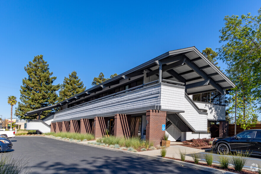 1001 N Rengstorff Ave, Mountain View, CA en venta - Foto del edificio - Imagen 2 de 30