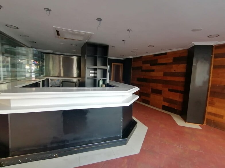 Local en Cáceres, Cáceres en venta - Foto del edificio - Imagen 1 de 9