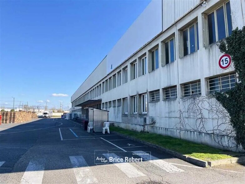 Flex en Saint-Priest en alquiler - Foto del edificio - Imagen 2 de 7