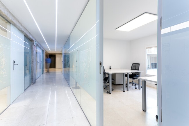 Más detalles de Calle de Edgar Neville, 6-8, Madrid - Coworking en alquiler