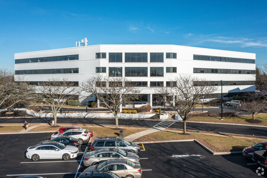 200 Metroplex Dr, Edison, NJ en alquiler - Foto del edificio - Imagen 1 de 6