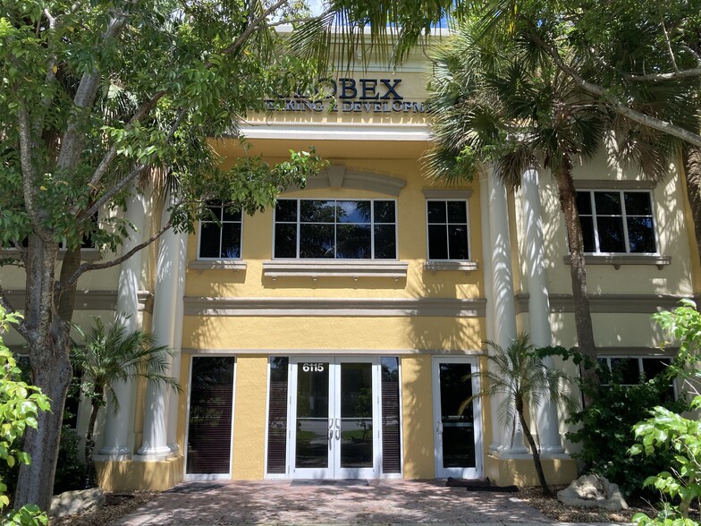 6115 Lyons Rd, Coconut Creek, FL en venta - Foto del edificio - Imagen 1 de 18