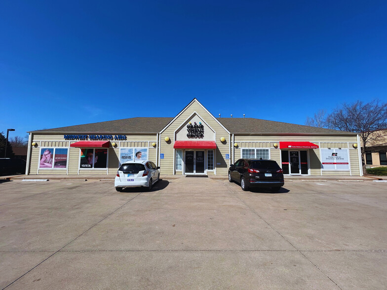 135 S Andover Rd, Andover, KS en venta - Foto del edificio - Imagen 2 de 4