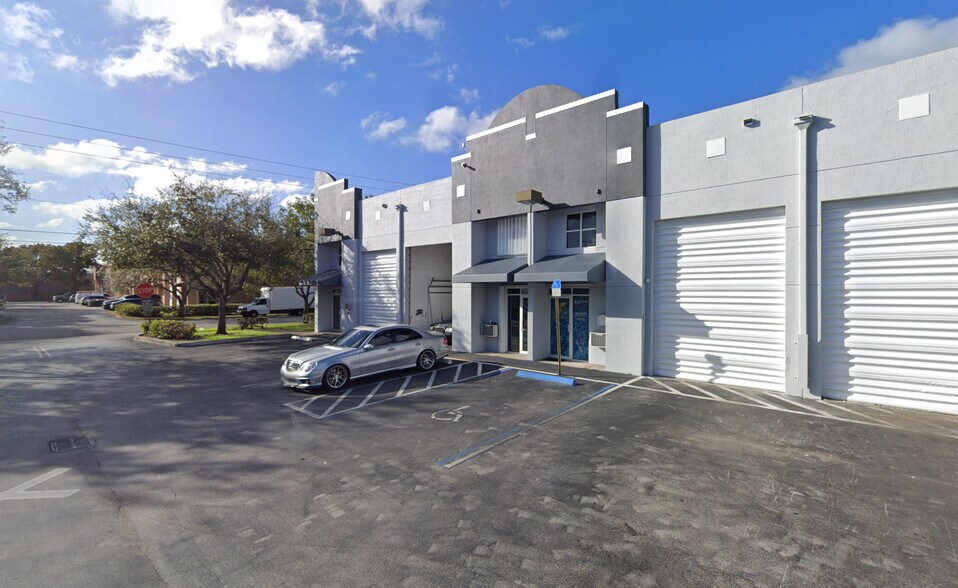 12251 SW 128th Ct, Miami, FL en venta - Foto del edificio - Imagen 1 de 3