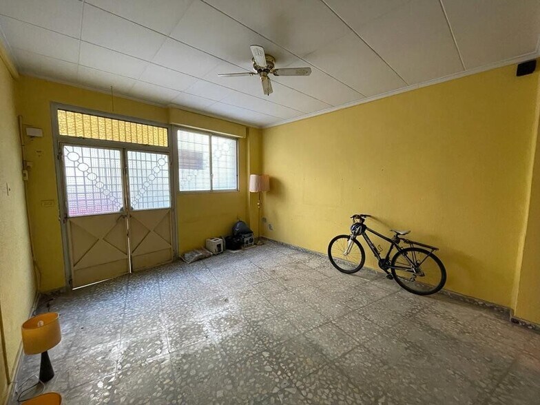 Local en Alzira, Valencia en venta - Foto del interior - Imagen 1 de 12