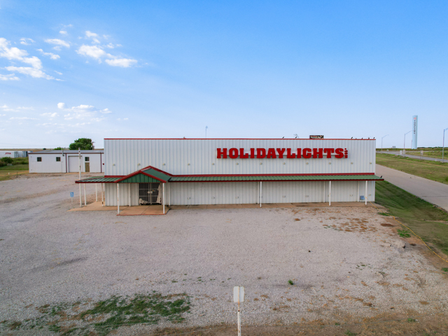 100 Holiday Ln, Tonkawa, OK en venta - Foto del edificio - Imagen 2 de 28