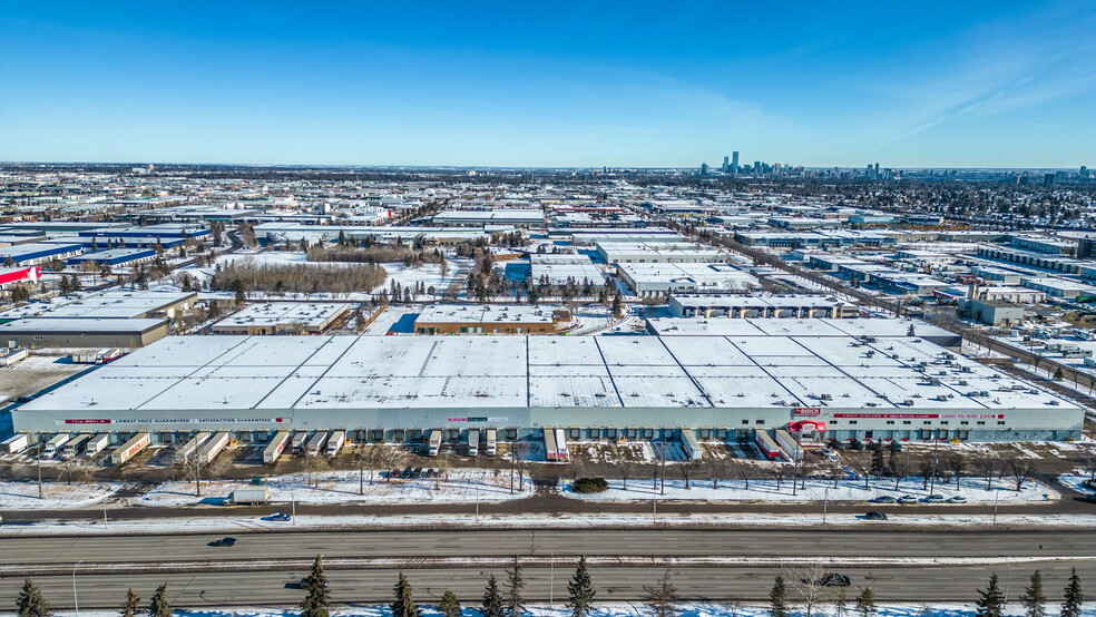 16930 114 Ave NW, Edmonton, AB en venta - Foto del edificio - Imagen 3 de 4