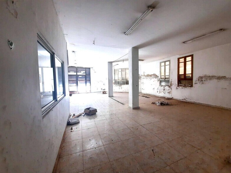 Local en Gandia, Valencia en venta - Foto del edificio - Imagen 2 de 17