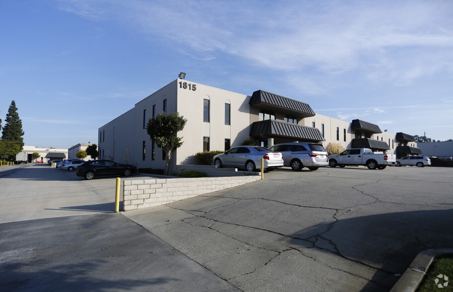 1815 W 205th St, Torrance, CA en alquiler - Foto del edificio - Imagen 2 de 2