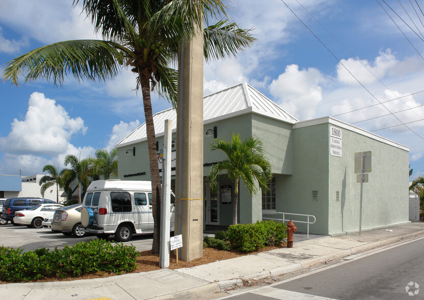 1800 E Commercial Blvd, Fort Lauderdale, FL en alquiler - Foto del edificio - Imagen 3 de 10