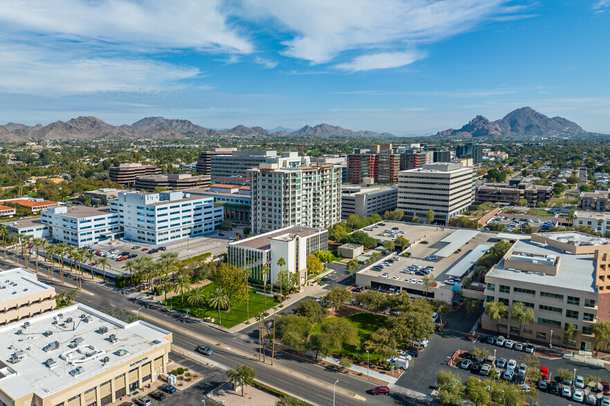 4747 N 22nd St, Phoenix, AZ en alquiler - Vista aérea - Imagen 1 de 25