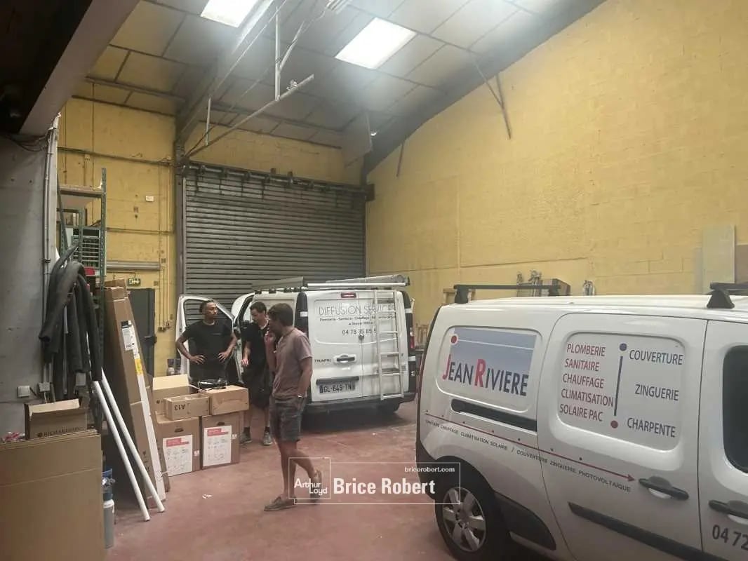 Oficina en Vaulx-en-Velin en alquiler Foto del edificio- Imagen 1 de 3