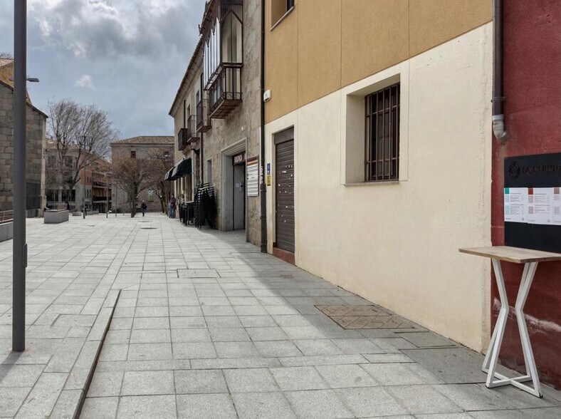 Local en Ávila, Ávila en alquiler - Foto del edificio - Imagen 2 de 4