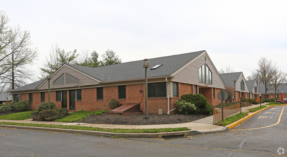 360 Middletown Blvd, Langhorne, PA en alquiler - Foto principal - Imagen 1 de 30