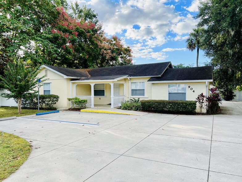 904 W New York Ave, Deland, FL en venta - Foto del edificio - Imagen 1 de 5