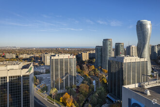 4 Robert Speck Pky, Mississauga, ON - VISTA AÉREA  vista de mapa