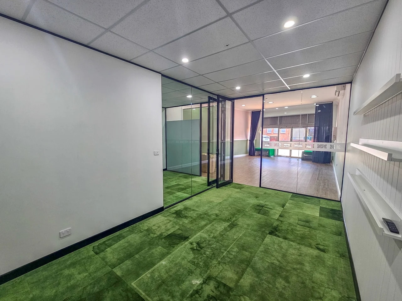 1 Alison Rd, Wyong en alquiler Foto del interior- Imagen 1 de 4