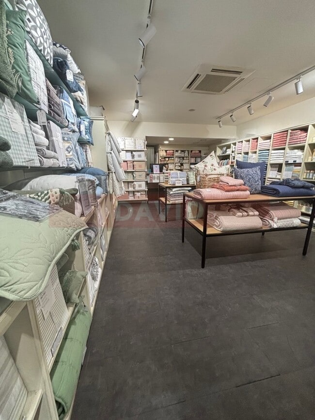 Más detalles de Local en alquiler