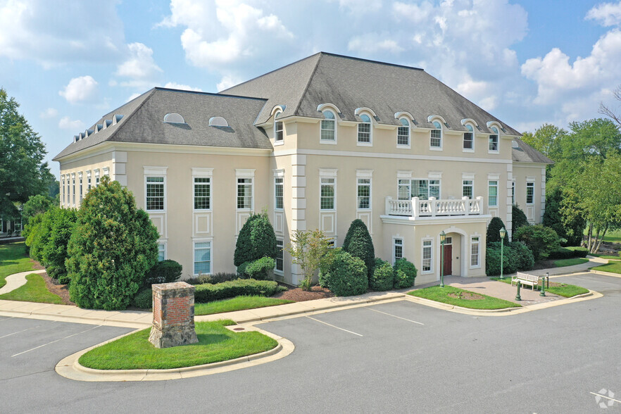 4510 Weybridge Ln, Greensboro, NC en alquiler - Foto del edificio - Imagen 1 de 7