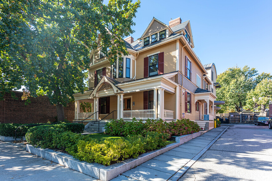 1734 Massachusetts Ave, Cambridge, MA en alquiler - Foto del edificio - Imagen 2 de 5