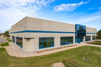 Más detalles de 4575 Boul Poirier, Montréal, QC - Nave en alquiler