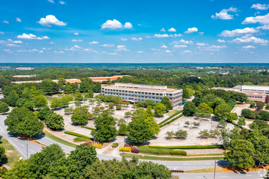 Oficinas en Johns Creek, GA en alquiler - Vista aérea - Imagen 2 de 6