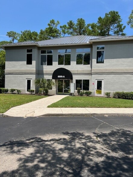 6000A Sawgrass Village Cir, Ponte Vedra Beach, FL en alquiler - Foto del edificio - Imagen 2 de 2