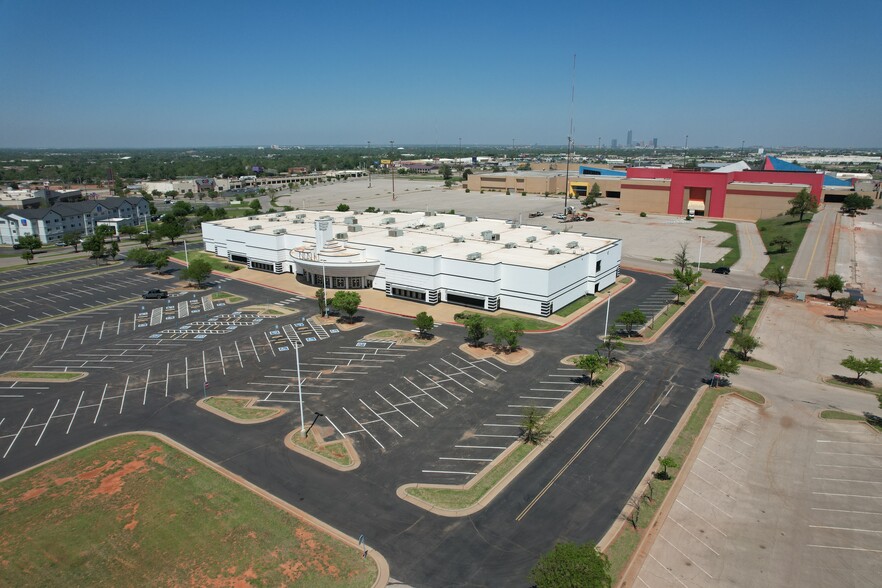 1211 E I 240 Service Rd, Oklahoma City, OK en alquiler - Foto del edificio - Imagen 1 de 19