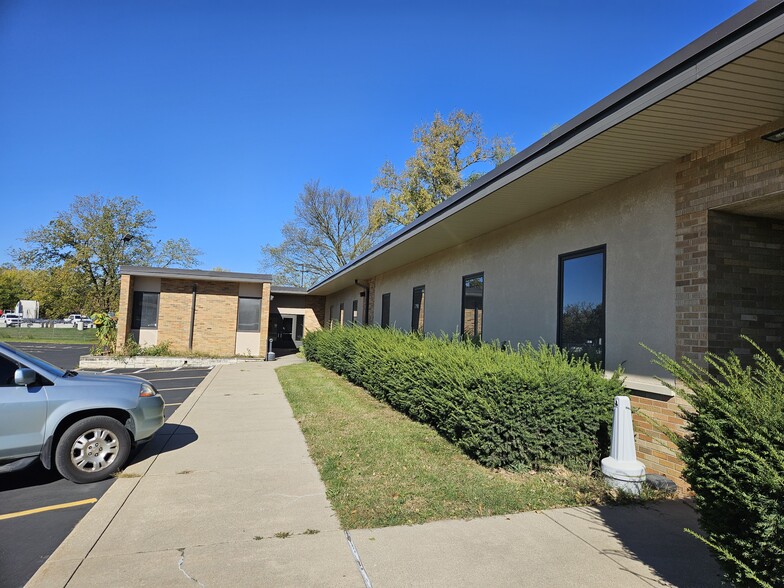 100 Manhattan Rd, Joliet, IL en alquiler - Foto del edificio - Imagen 1 de 8