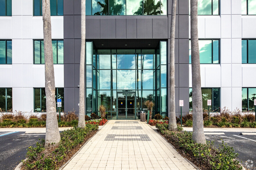 9009-9119 Corporate Lake Dr, Tampa, FL en alquiler - Foto del edificio - Imagen 3 de 9