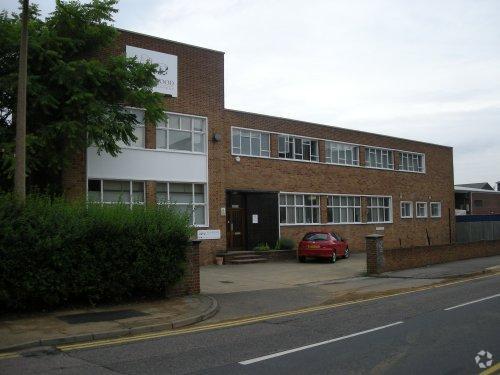Warwick Rd, Borehamwood en alquiler - Foto del edificio - Imagen 2 de 2