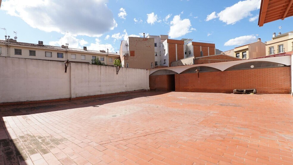 Edificio residencial en Barberà del Vallès, Barcelona en venta - Foto del edificio - Imagen 3 de 3