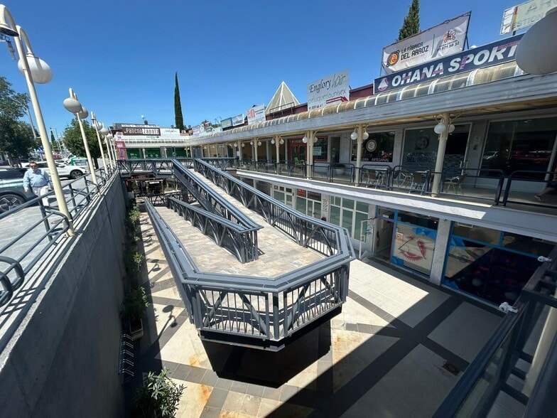 Calle Jesusa Lara, Torrelodones, Madrid en alquiler - Foto del edificio - Imagen 2 de 2
