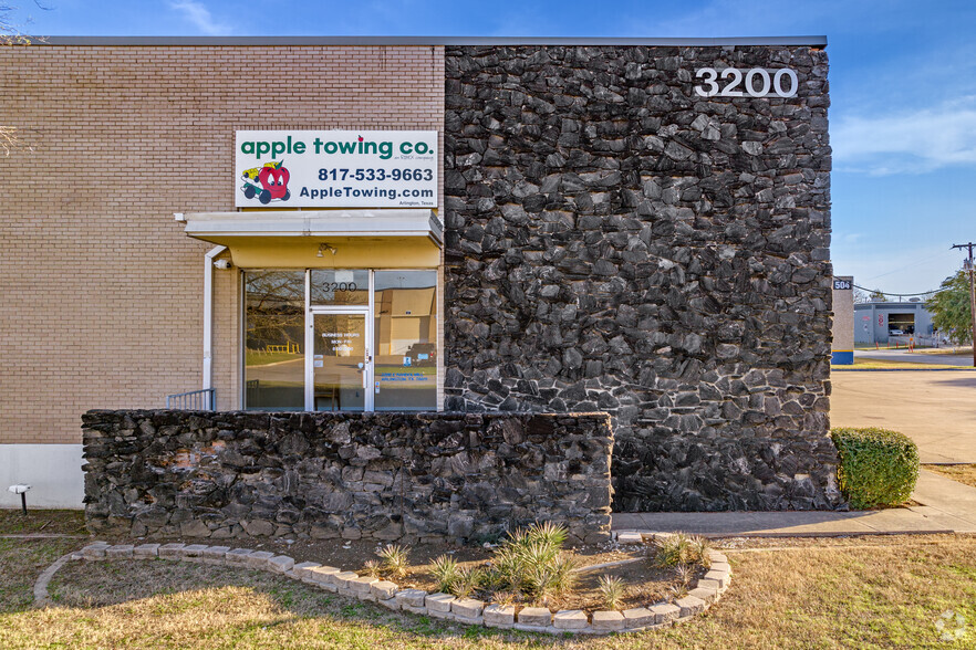 3200 E Randol Mill Rd, Arlington, TX en alquiler - Foto del edificio - Imagen 3 de 5