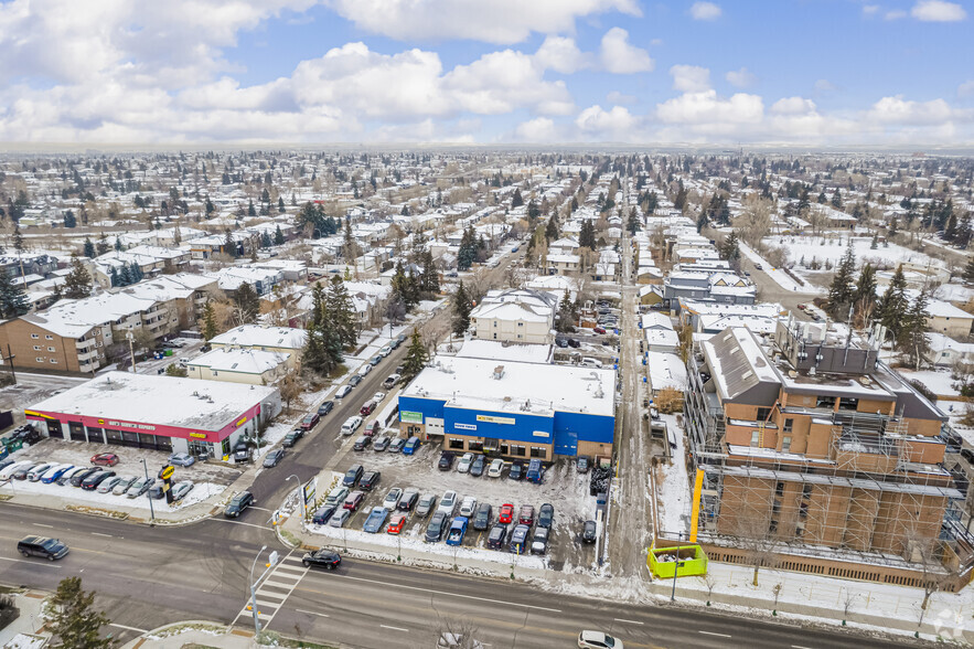 2605 17th Ave SW, Calgary, AB en venta - Vista aérea - Imagen 3 de 4