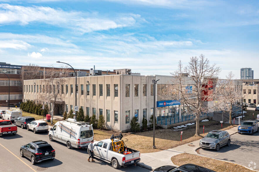 9150 Boul De L'acadie, Montréal, QC en alquiler - Foto del edificio - Imagen 2 de 4