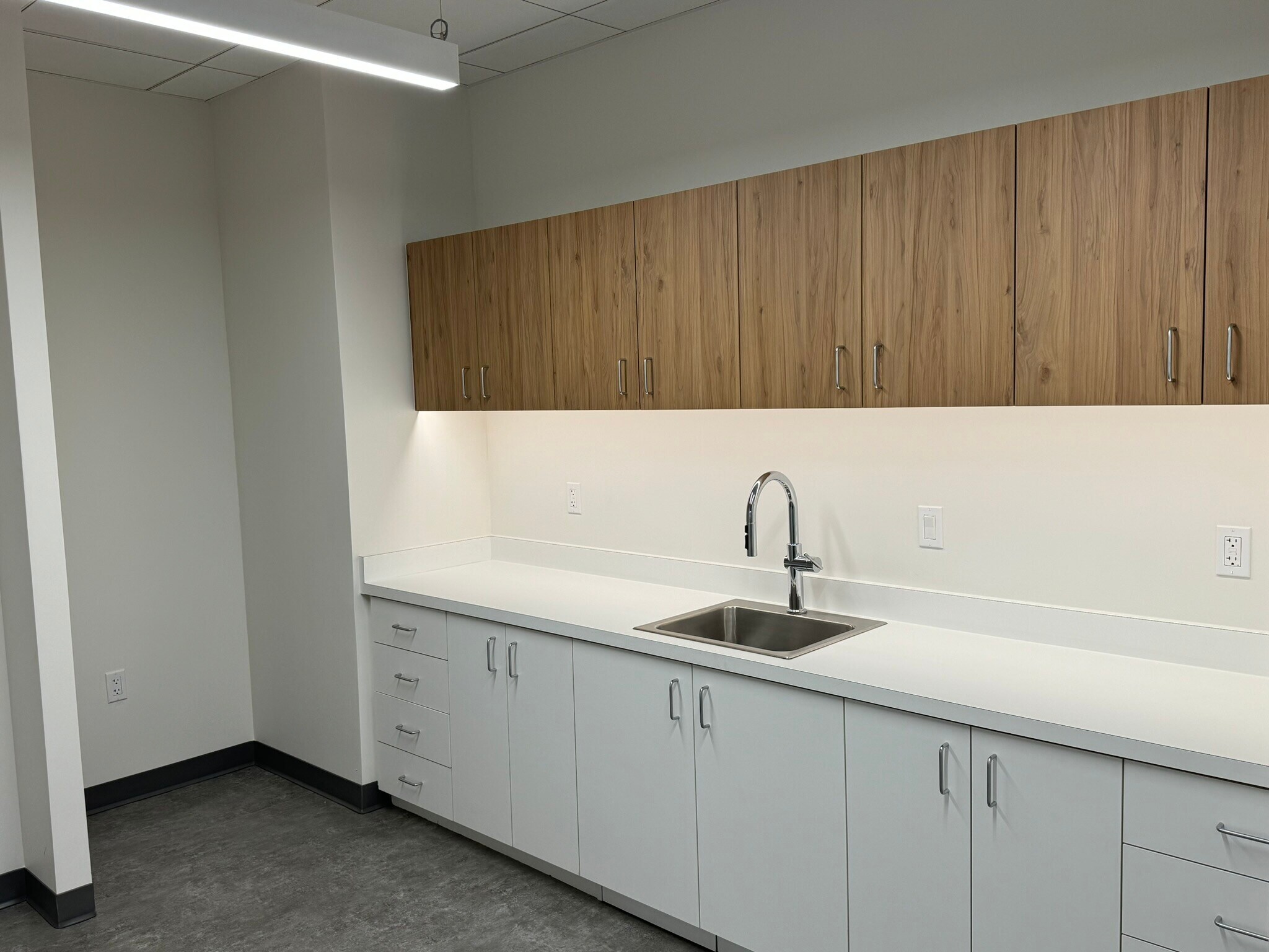 15060 Ventura Blvd, Sherman Oaks, CA en alquiler Foto del interior- Imagen 1 de 3