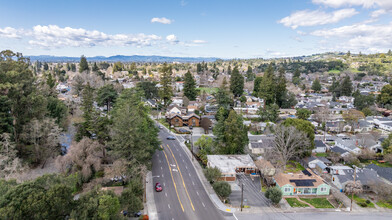 2211 4th St, Santa Rosa, CA - VISTA AÉREA  vista de mapa - Image1