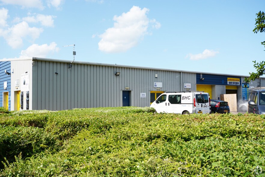 Boughton Industrial Est, Boughton en venta - Foto del edificio - Imagen 3 de 16