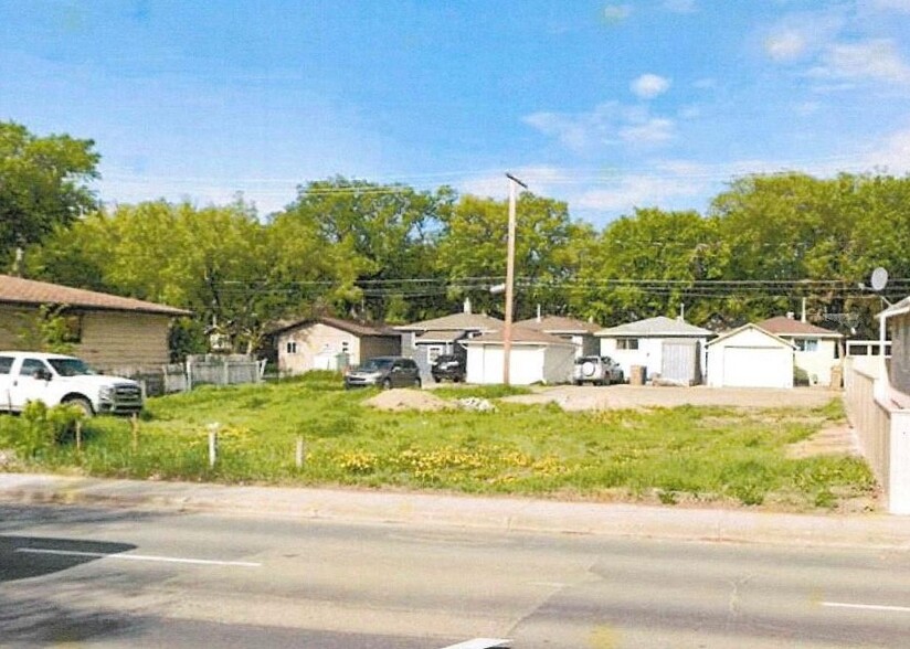 1868 Winnipeg St, Regina, SK en venta - Foto principal - Imagen 1 de 2