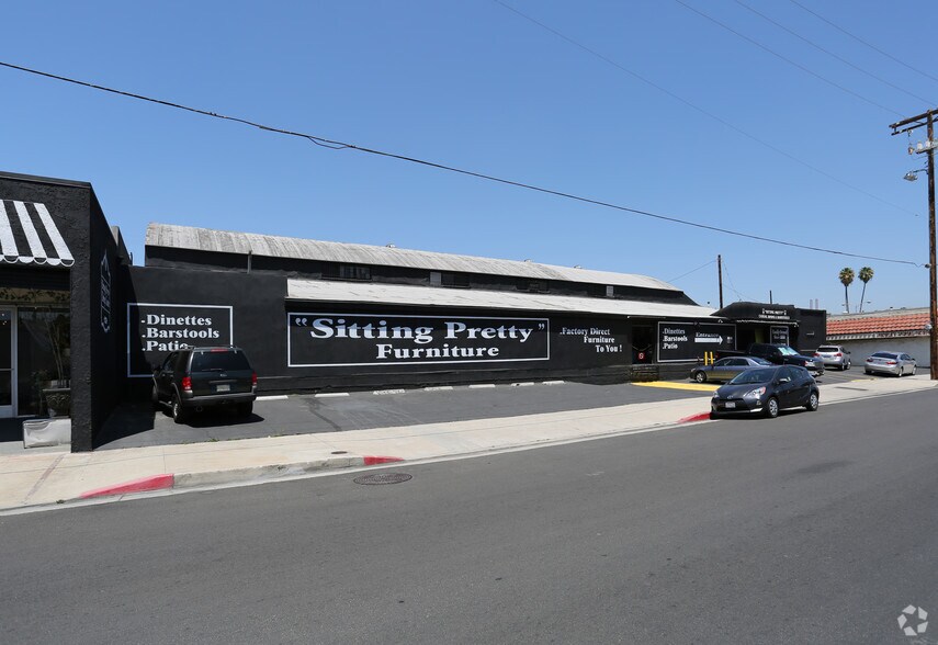 7115 Darby Ave, Reseda, CA en alquiler - Foto del edificio - Imagen 1 de 10