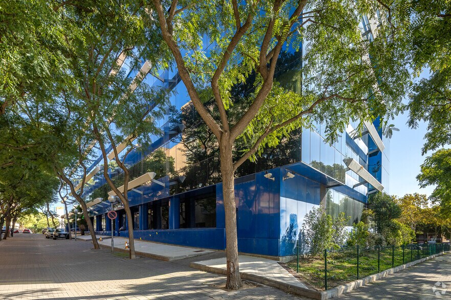 Oficina en Badalona, Barcelona en alquiler - Foto del edificio - Imagen 2 de 10