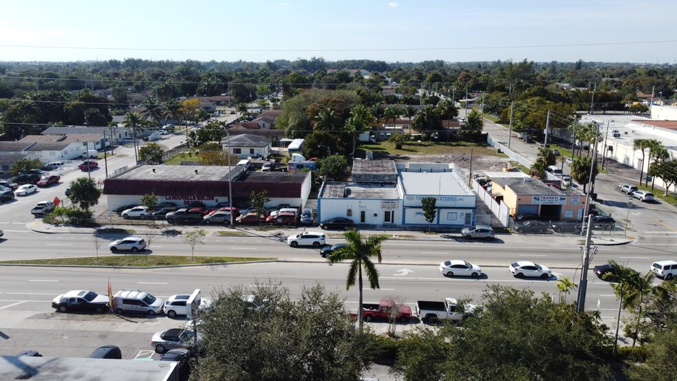 10822-10824 NW 7th Ave, Miami, FL en alquiler - Foto del edificio - Imagen 2 de 9