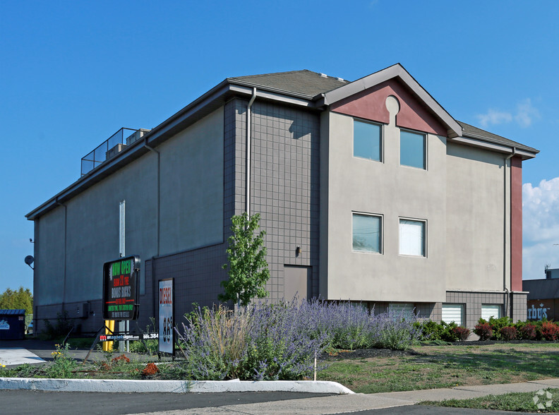 437 Welland Ave, St Catharines, ON en alquiler - Foto del edificio - Imagen 3 de 3