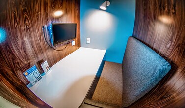 252 W Esplanade, North Vancouver, BC en alquiler Foto del interior- Imagen 2 de 4